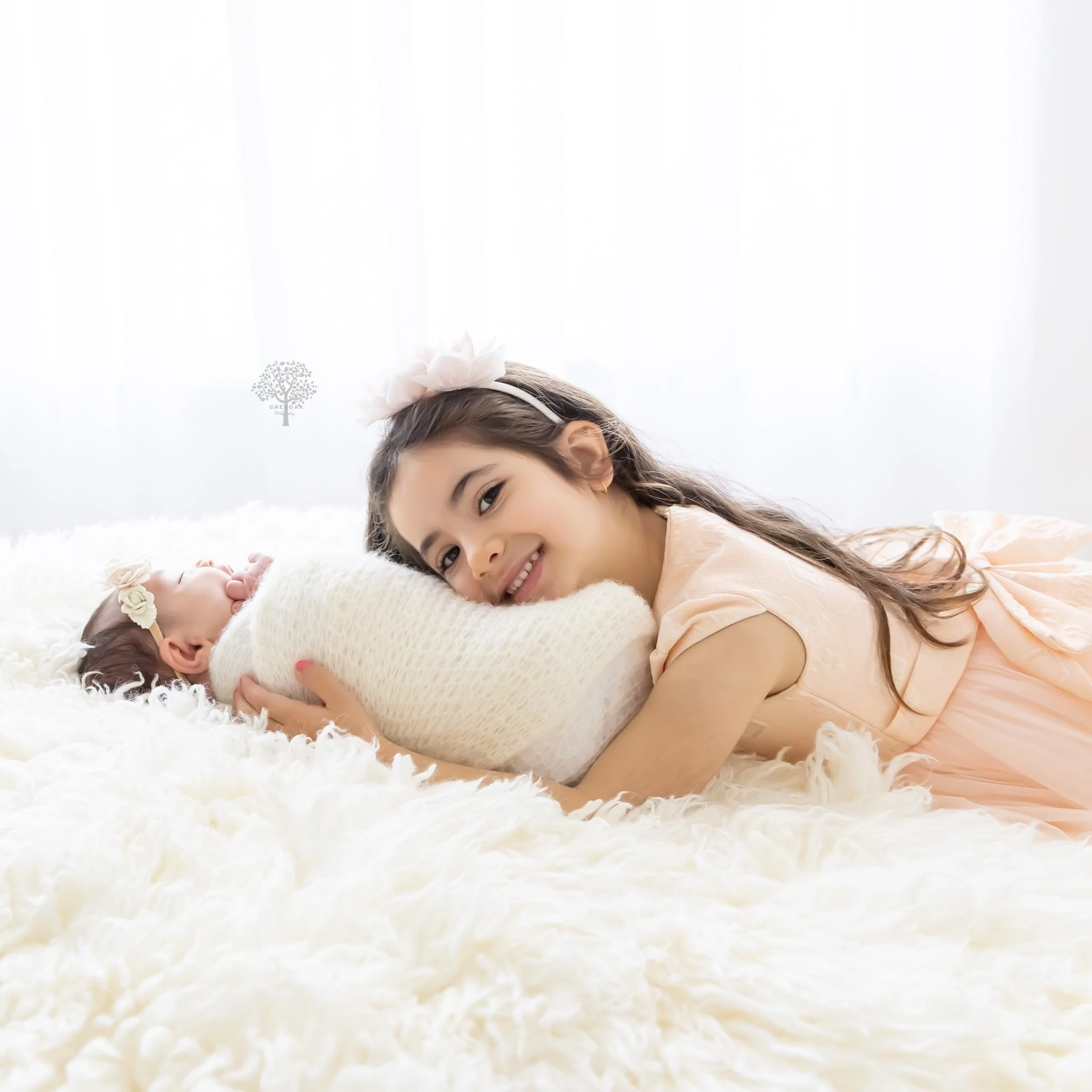 Melbourne newborn session Photographer Photography Montmorency sisters