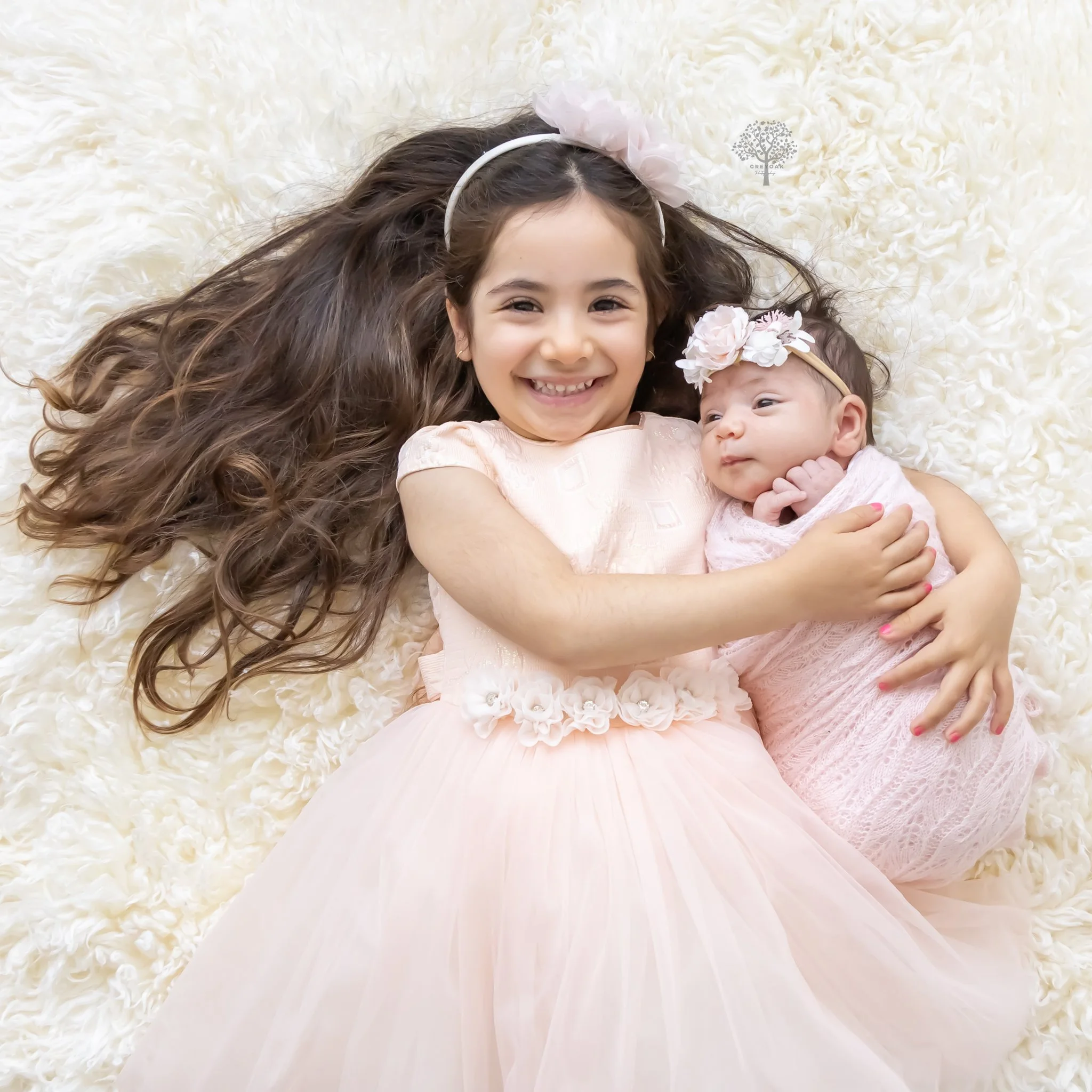 Melbourne newborn session Photographer Photography Montmorency sisters