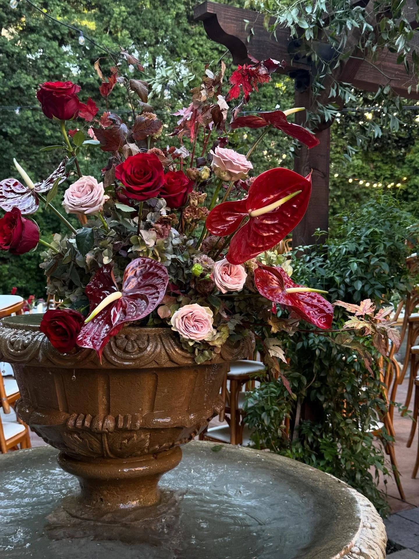 A romantic touch for G+R❣️

Planning by @brandijaneevents 
Venue @franciscangardens