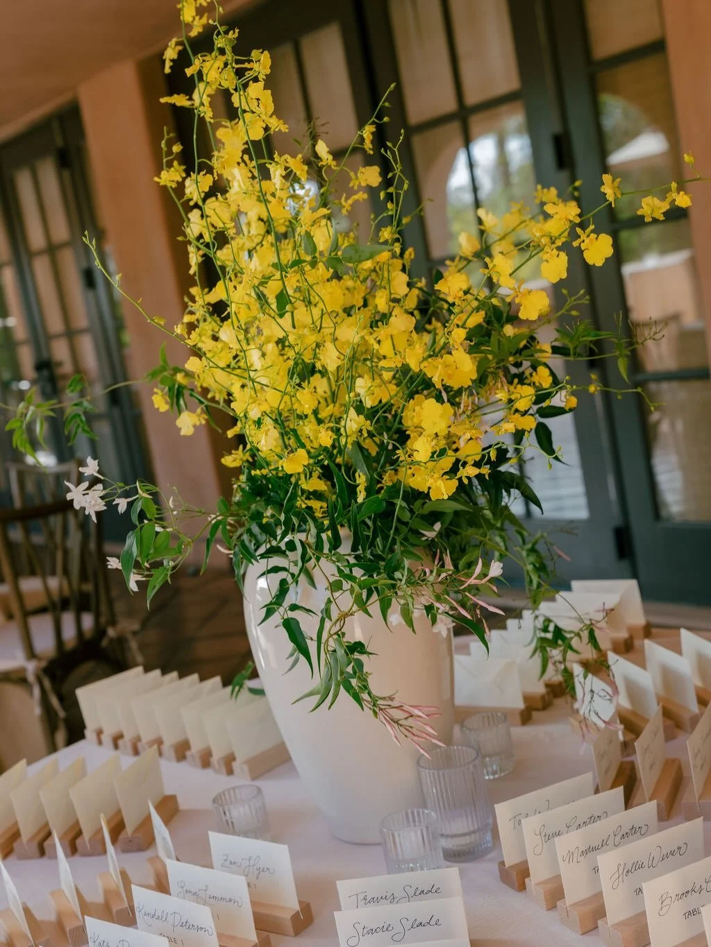 We live for a statement arrangement around here💛

When I first started talking to potential clients about their event, one of the main things that I&rsquo;m looking for is where to put their main statement arrangements. For me, I like to have them w