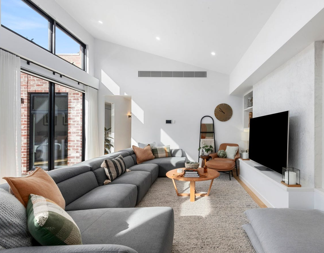 LIVING ROOM 3.png