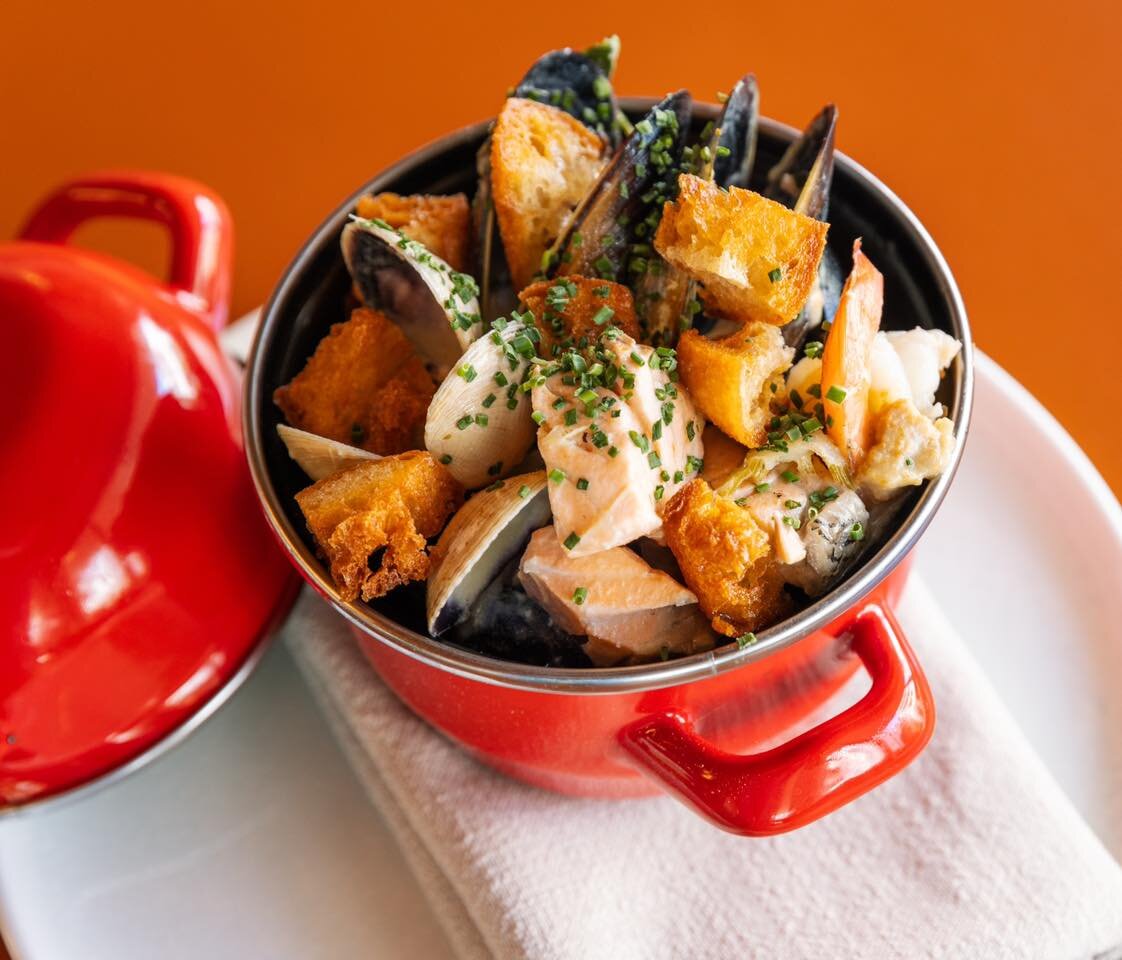 We&rsquo;re diving right in with this seafood masterpiece! 🌊

Our Seafood Chowder: 
Flaked salmon, clams, mussels, prawns, chives, cream and sourdough croutons

Comes together in a cozy bowl of goodness that warms our soul.. 

#freshseafood #sydneys