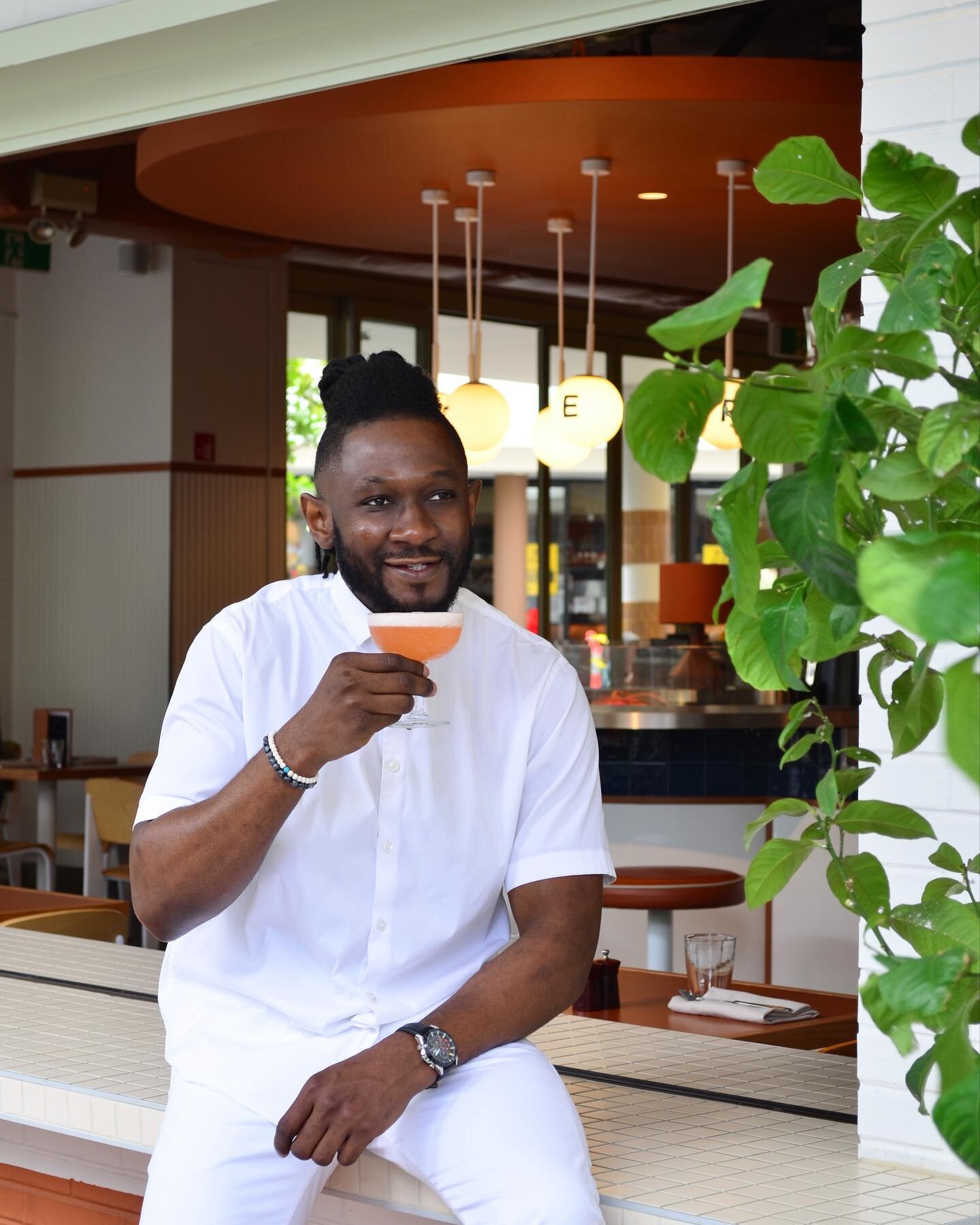 Seafood and Grapefruit Gin Sour, name a better duo! 🍹🐟

Our friend Marvin here knows how to relax and enjoy some delicious seafood and refreshing drinks at our alfresco dining area. 

Don&rsquo;t forget to snap a photo like Marvin did and share it 