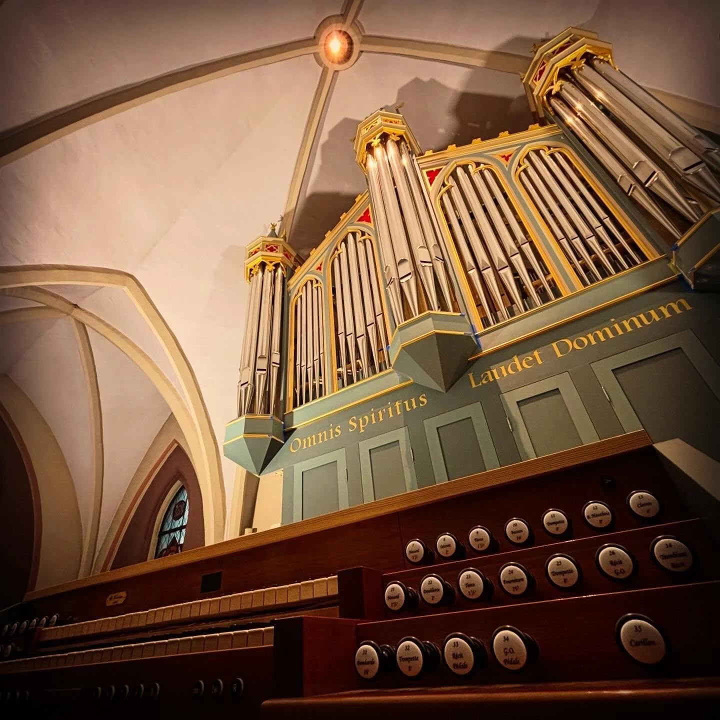 Der n&aelig;rmer seg! Mange gleder seg til p&aring;ske med vigsling, messer og innvielseskonserter! Velkommen til det hele!