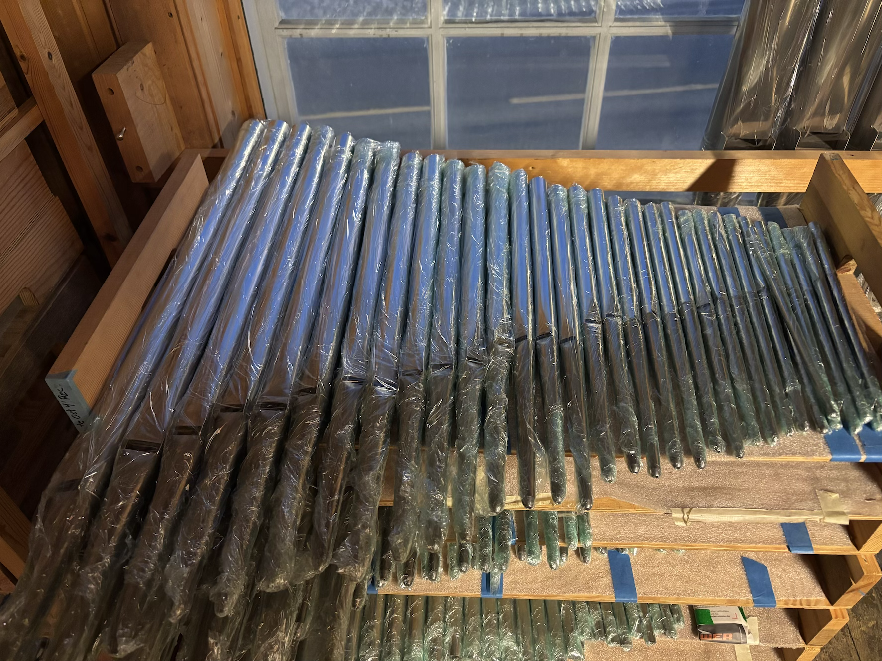 Nesten 2000 orgelpiper pakkes