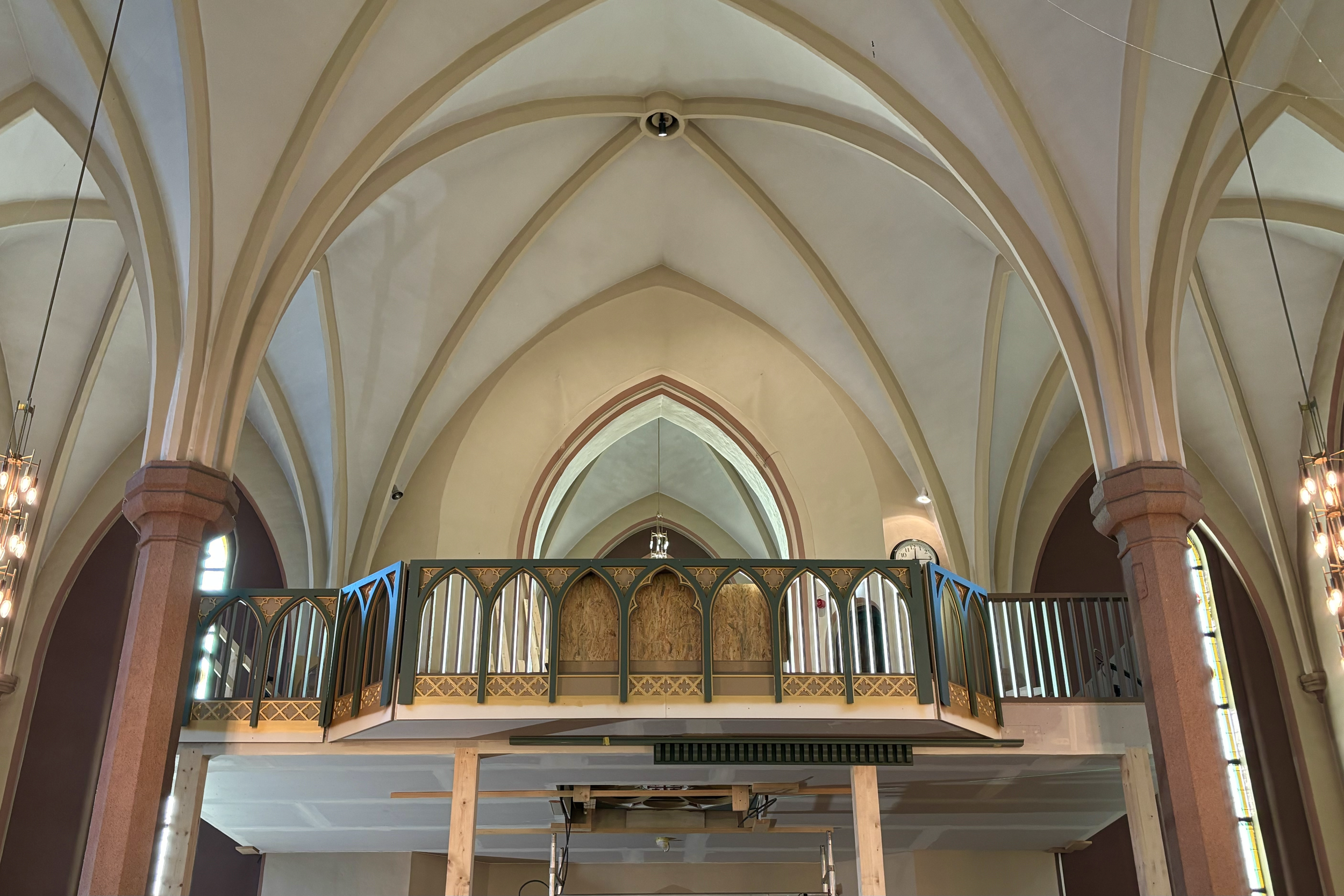 Orgelgalleriet under bygging