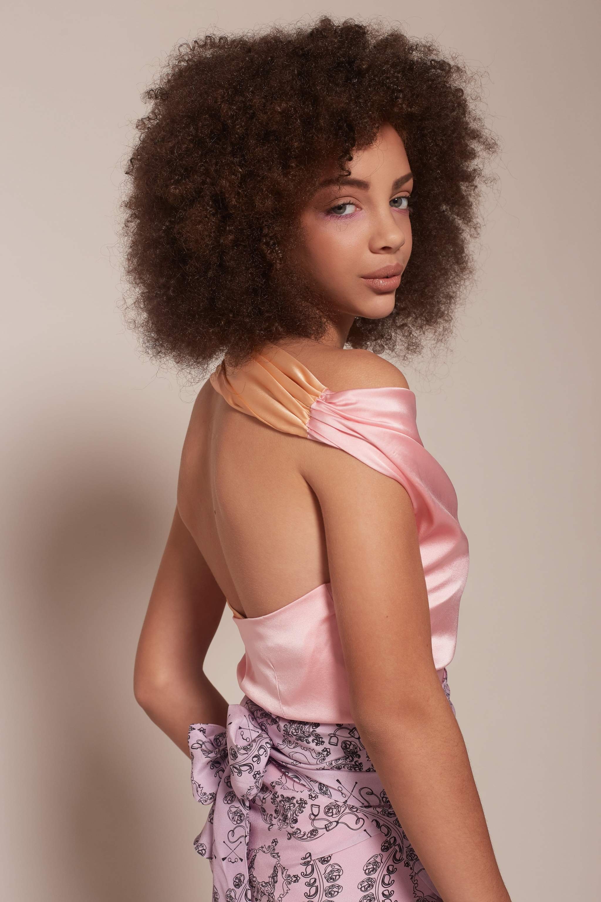 celeste_top_one_shoulder_pink_peach_2.jpg