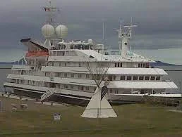 wt cruise ship pool 6.jpg