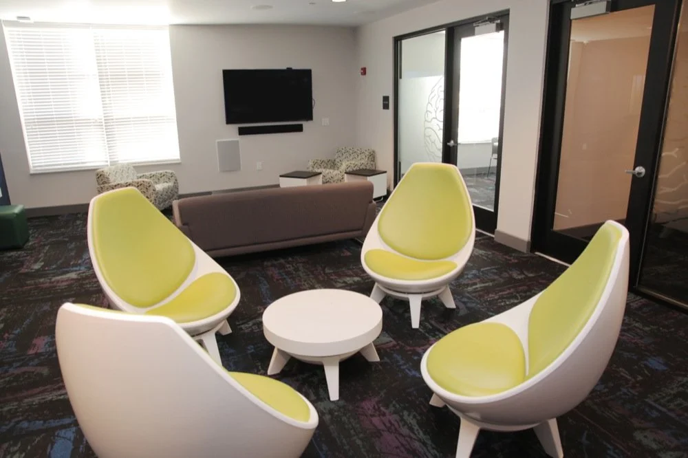 Photos — River Gate Apartments