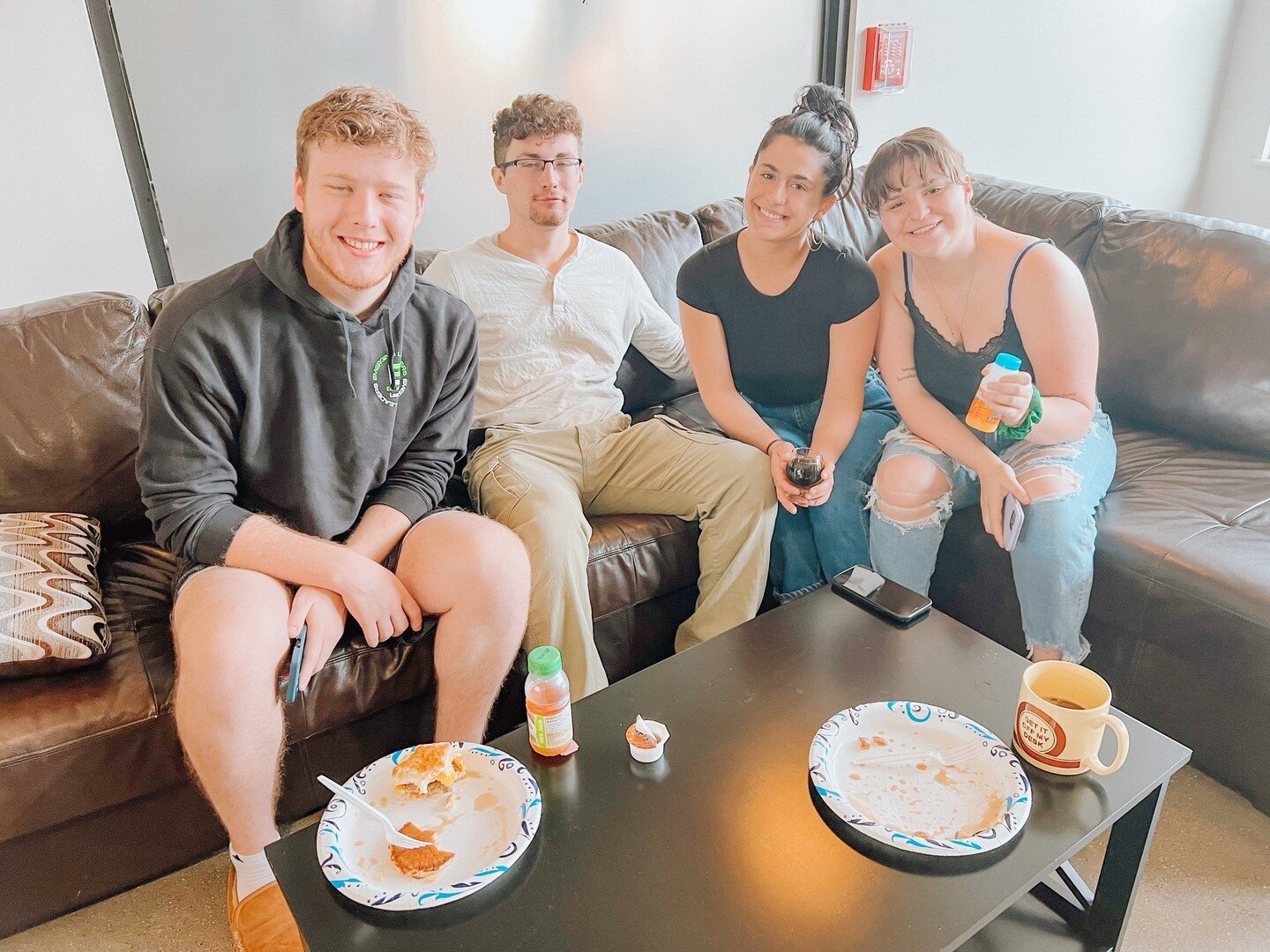 Living with friends in the BEST! 🥰⁠
⁠
Living with friends at River Gate is even BETTER! 😎⁠
⁠
See why River Gate has the best reputation for Student Housing in Athens! Tour today: In-person OR virtually! ⁠
⁠
📲740-589-3000