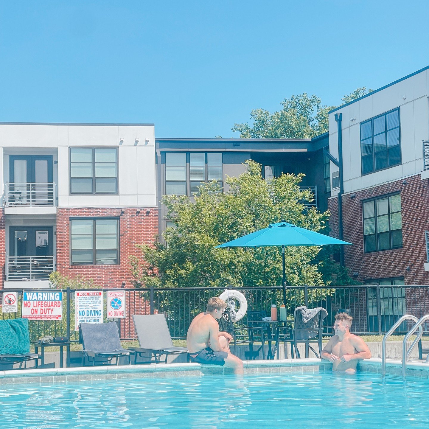 The sun's been working in our favor lately- Come take advantage of it with us at River Gate! 🏖️