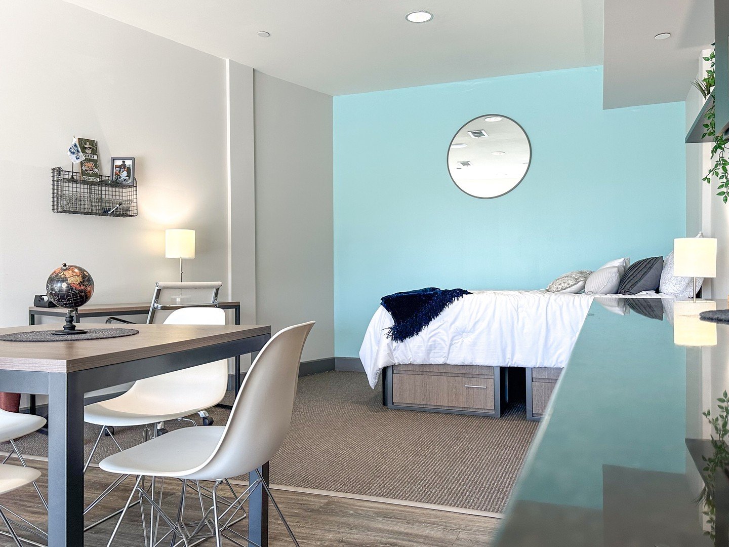 Know someone looking for a place to call home? River Gate is the perfect fit for student living&mdash;offering 2, 3 &amp; 4 bedroom apartments, a great location, and everything you need. ⁠
⁠
Have them give us a call today!