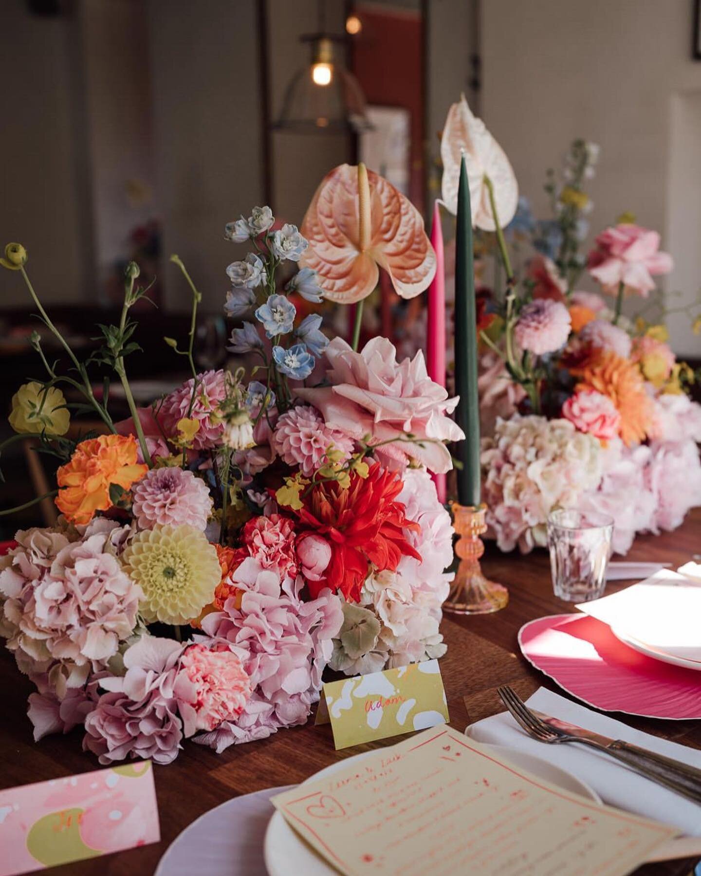 Total joy 🌈 

Florals for the beautiful @heartzeena @paperandwood_ 

Absolutely magical brief of rainbow dreams. 🌈

📷 @theshannons.photography 

#flowerinstallation #weddingfloralstylist #floralstylist #blooms #flowerpower #rainbowflowers #rainbow