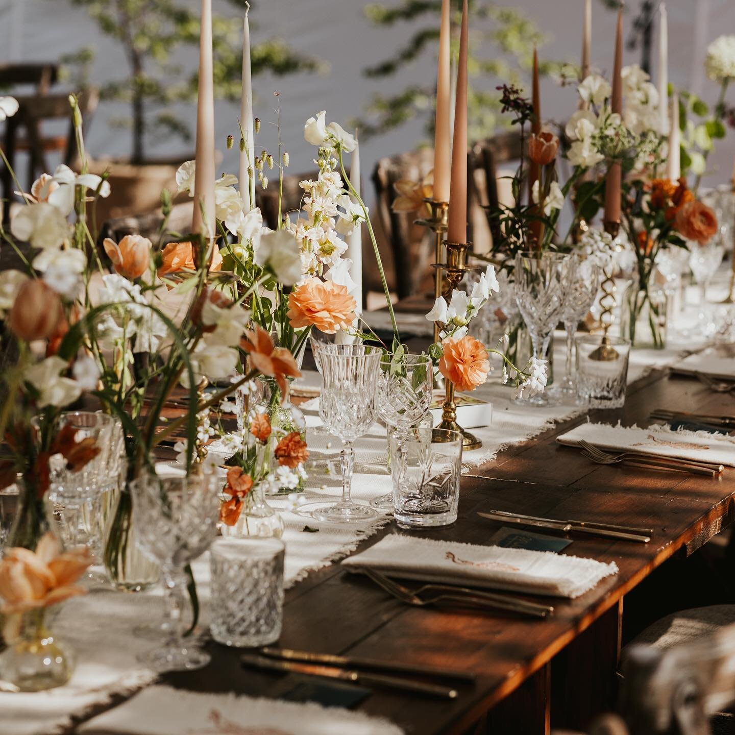 It was all in the detail. 

📷 @colinianross 

#flowerinstallation #weddingfloralstylist #floralstylist #blooms #flowerpower #rainbowflowers #rainbowweddingflowers #flowerstagram #flowerstyle #stylist #styleinspo #joy #tablescape #tablescapes #tables
