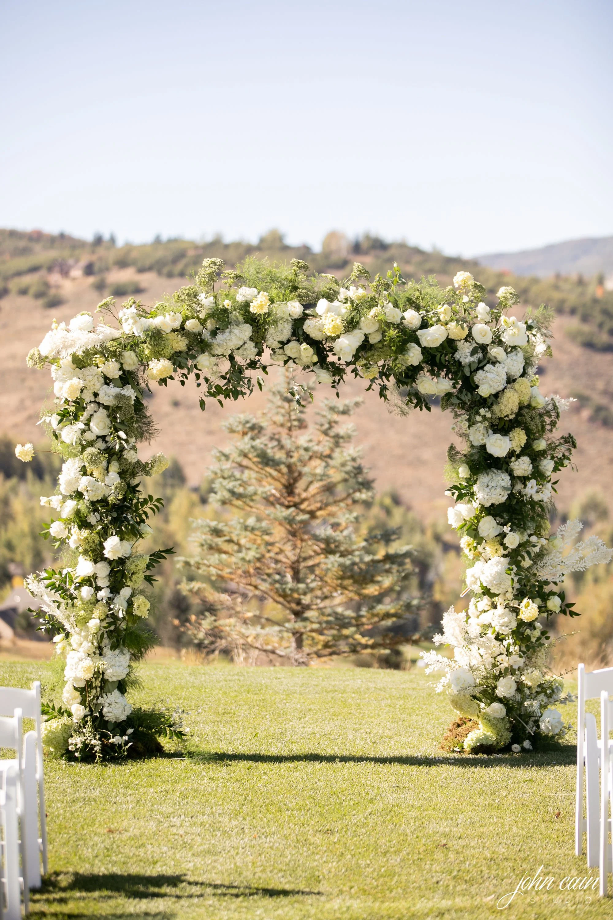 Top 5 Wedding Floral Designs to Make Your Big Day Unforgettable