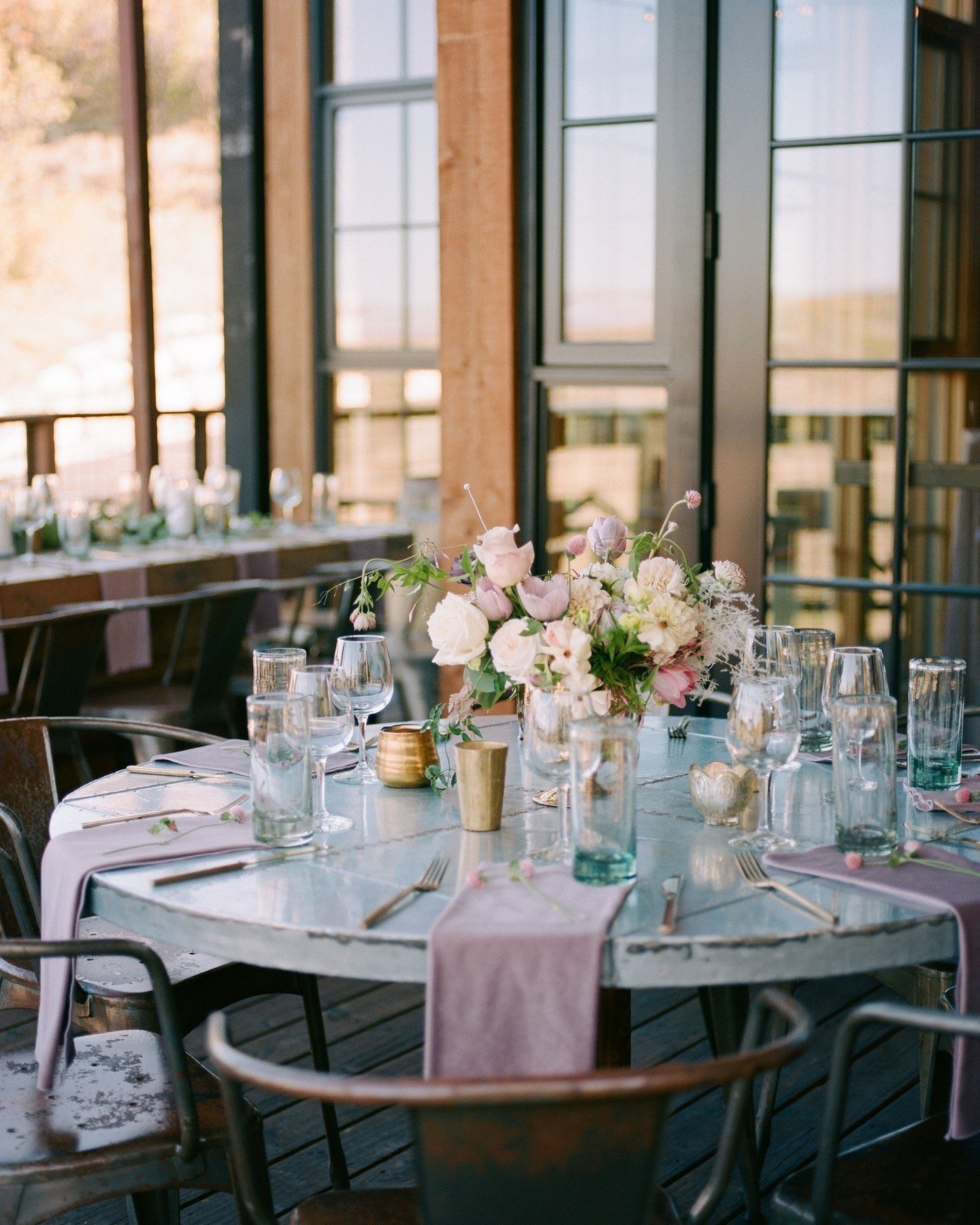 Weddings at @drinkhighwest distillery are the perfect blend of rustic and modern.  I always love designing there, especially with @kate.elizabeth.events 🤍⁠
⁠
#utahwedding #utahweddingflowers