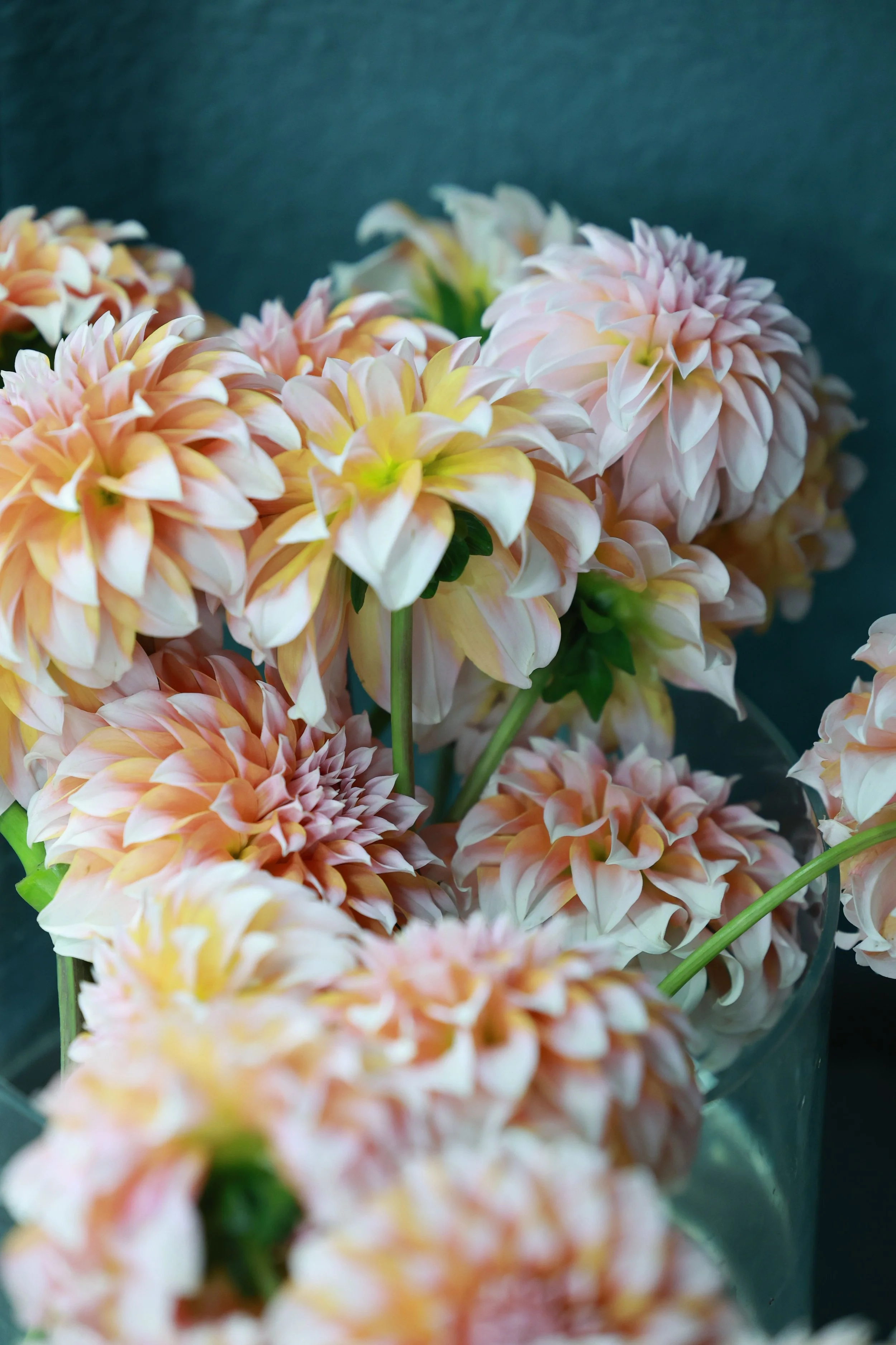 Why Color Matters More Than Flowers: The Psychology Behind Luxury Wedding Floral Design