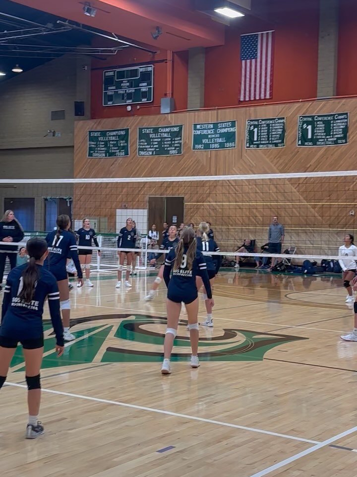 13s Meredith Navy💪🏐

Shoutout to our 13s Navy squad for crushing it at their tournament a few weeks ago! 🎉🔥 This fun, loud, and outgoing crew brought the energy and the wins &mdash; proud of you all!