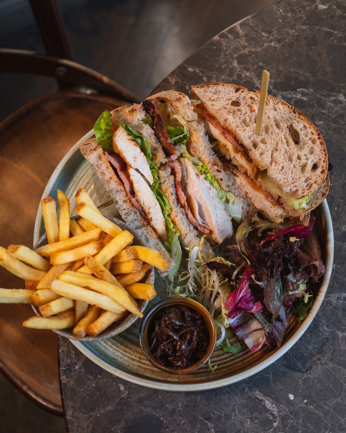 Craving something delicious? 😍

From light lunches to indulgent plates, we&rsquo;ve got you.

Pull up a chair and dig in.

Book via link in bio 🔗

#midweekbites #newcastlefoodie #foodfirst