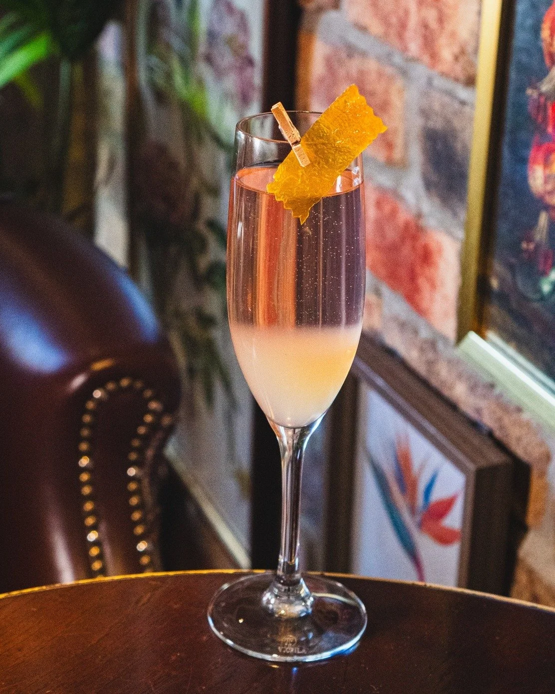 Peach 75 🍑 

Hayman&rsquo;s Peach &amp; Rose Cup, peach liqueur, fresh lemon and topped with prosecco.

Live music tonight, plus two for &pound;12 cocktails, 5pm to 9pm Sunday to Friday.

See you at the bar 🍸

#ptmynewcastle #cocktailspotlight #wee