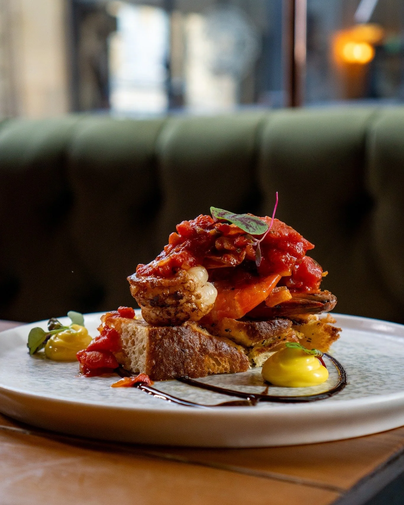 Not a bad way to start the week 🍽️

Garlic butter king prawns, warm focaccia, tomato fondue, rosemary and sea salt with garlic aioli.

Main menu served  12pm to 9:30pm

Book table via link in bio 🔗

#newcastle #newcastlefood #nefoodies #newcastlefo