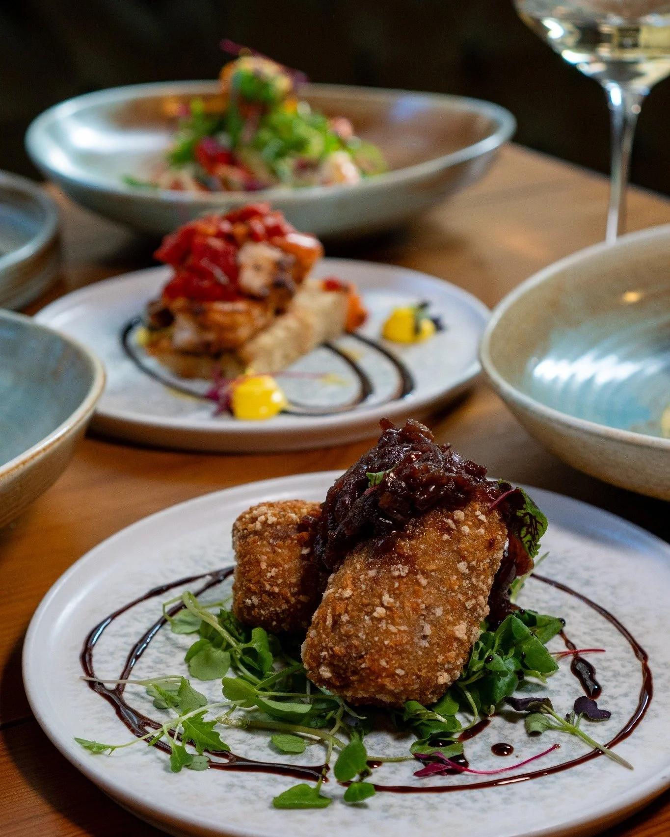 Midweek date nights are a different vibe 🥂

Drinks brought straight to the table, no waiting at the bar and enough time to actually enjoy the evening.

Two cocktails for &pound;15, Sunday&ndash;Friday, 5&ndash;9pm 🍸

Featuring things like our Slow 