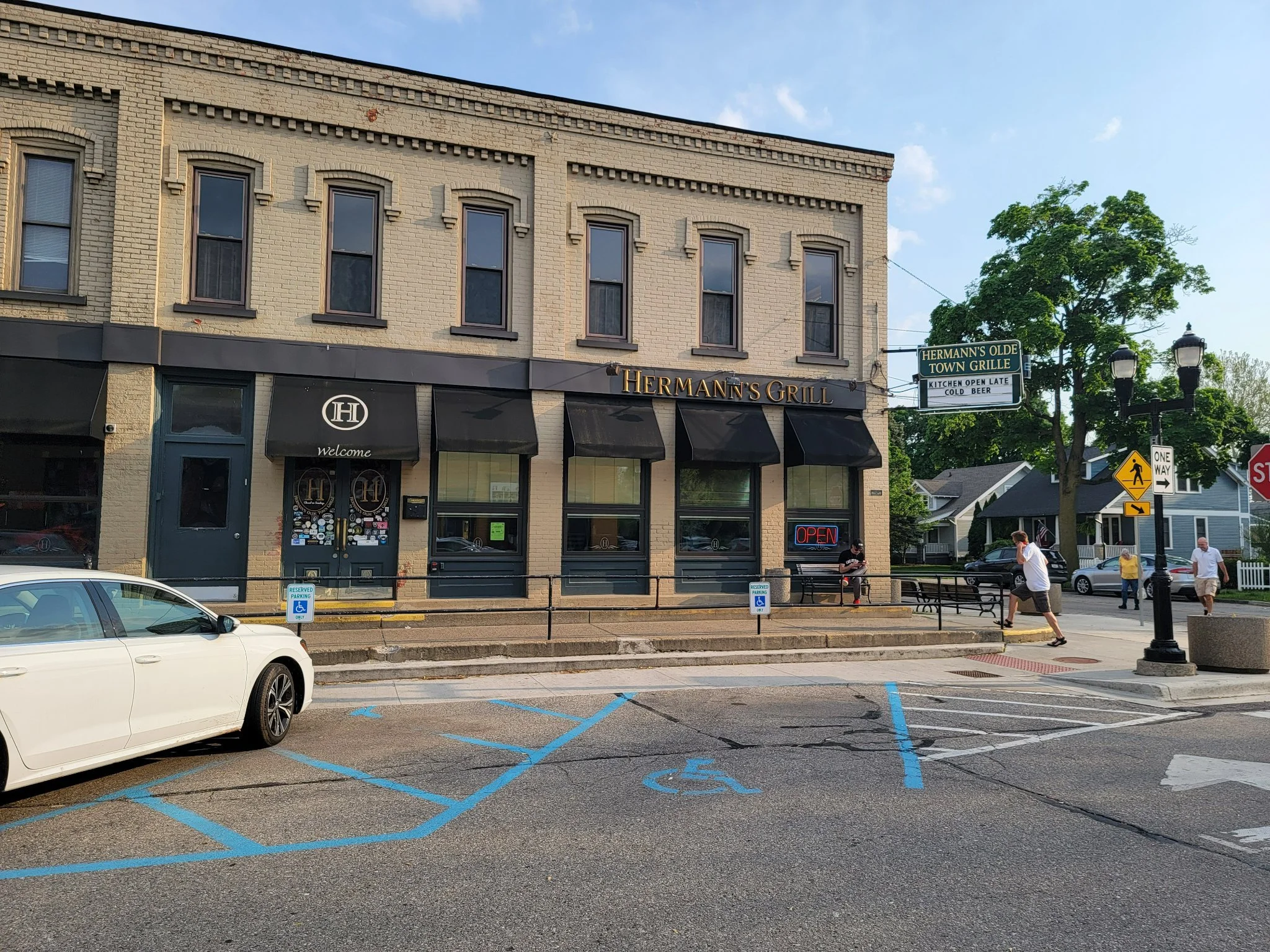 Metro Detroit: Plymouth’s Hermann’s Olde Town Grille