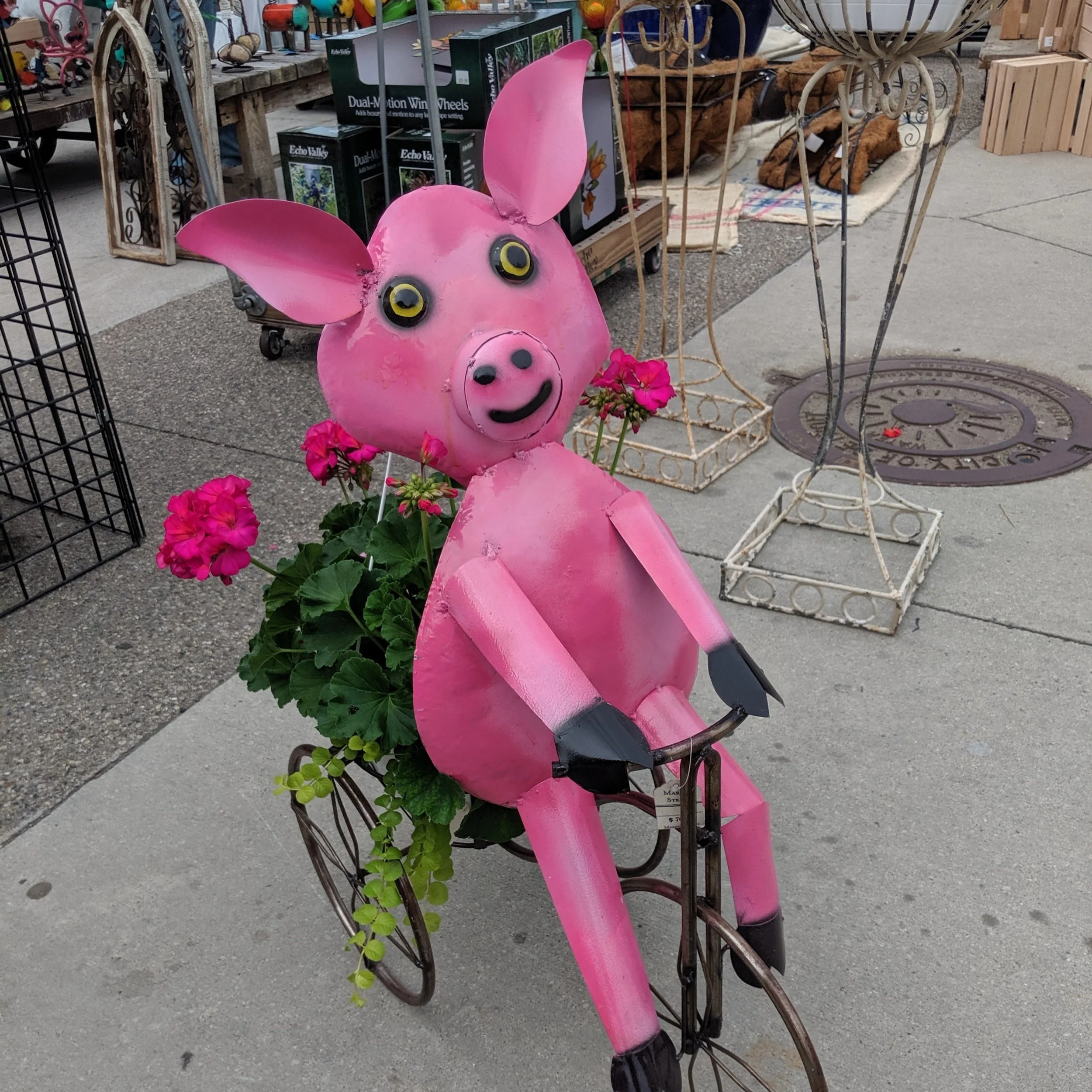 pig+yard+planter.jpg