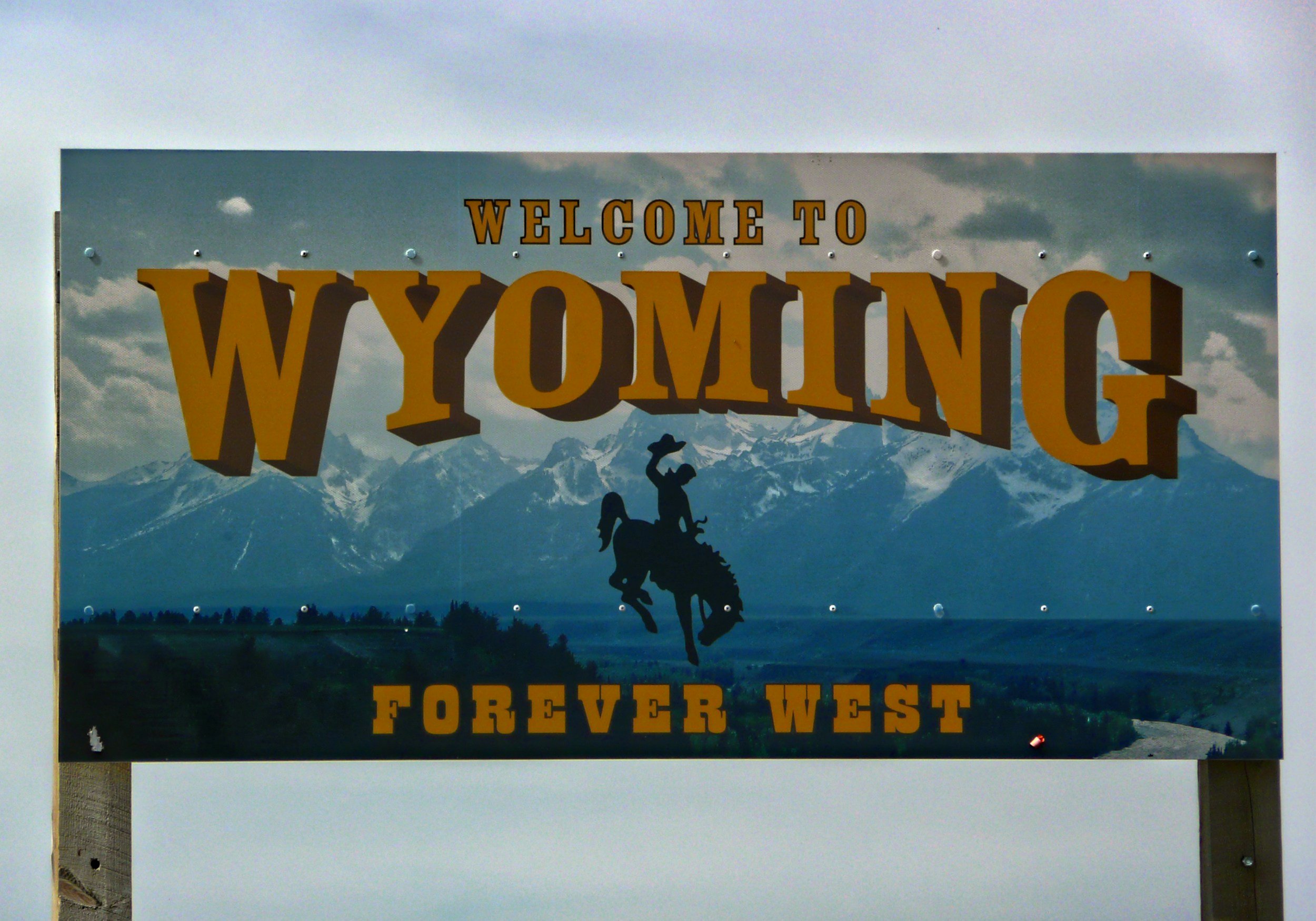 Maintaining Compliance: A Guide to Wyoming Corporate Governance
