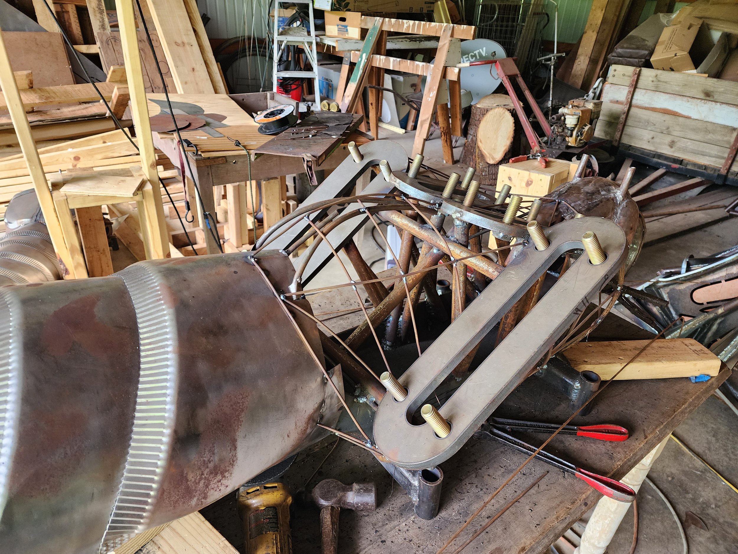 "Wings straight back" (tent) model