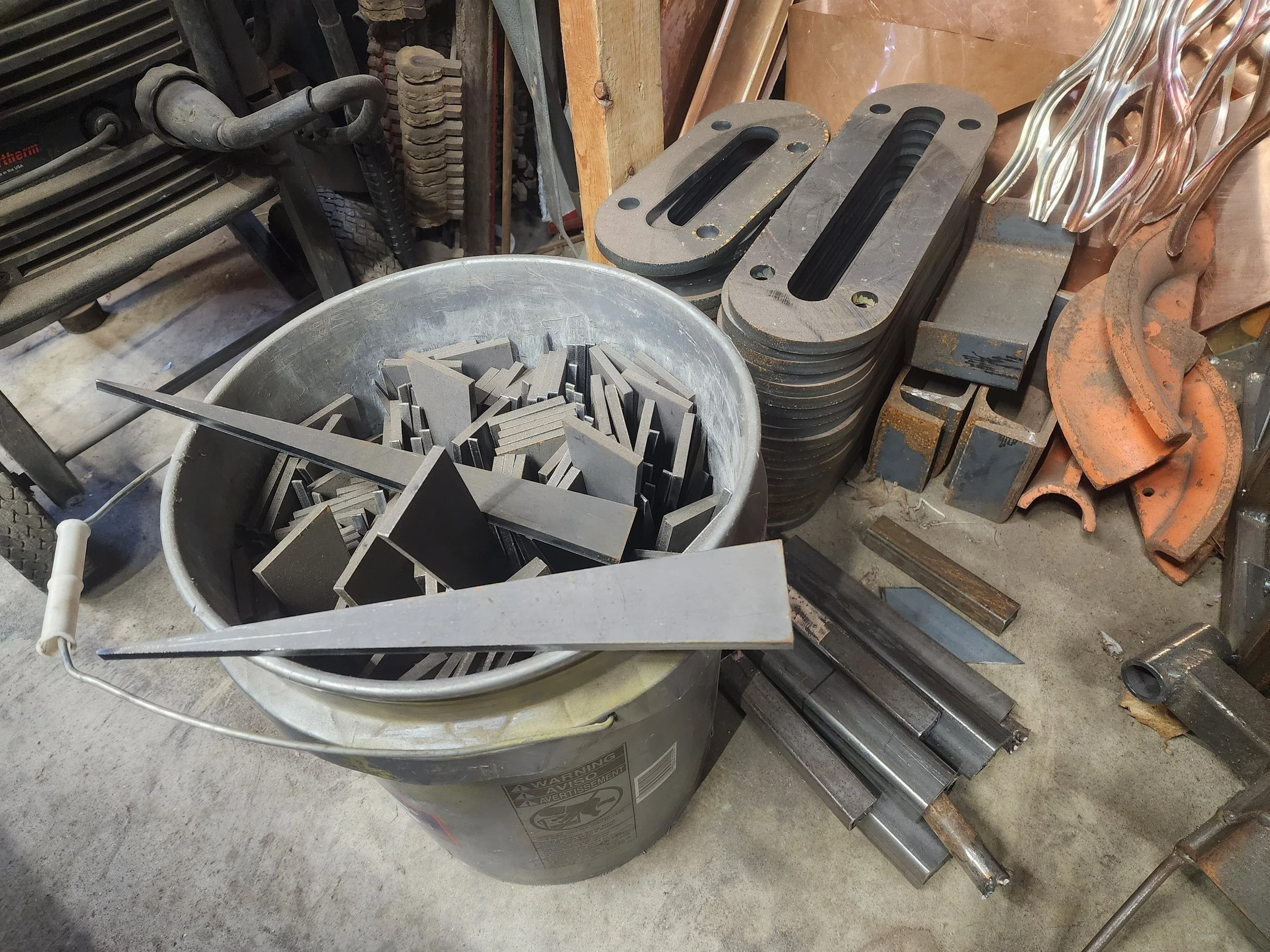 Very heavy bucket of wing gussets