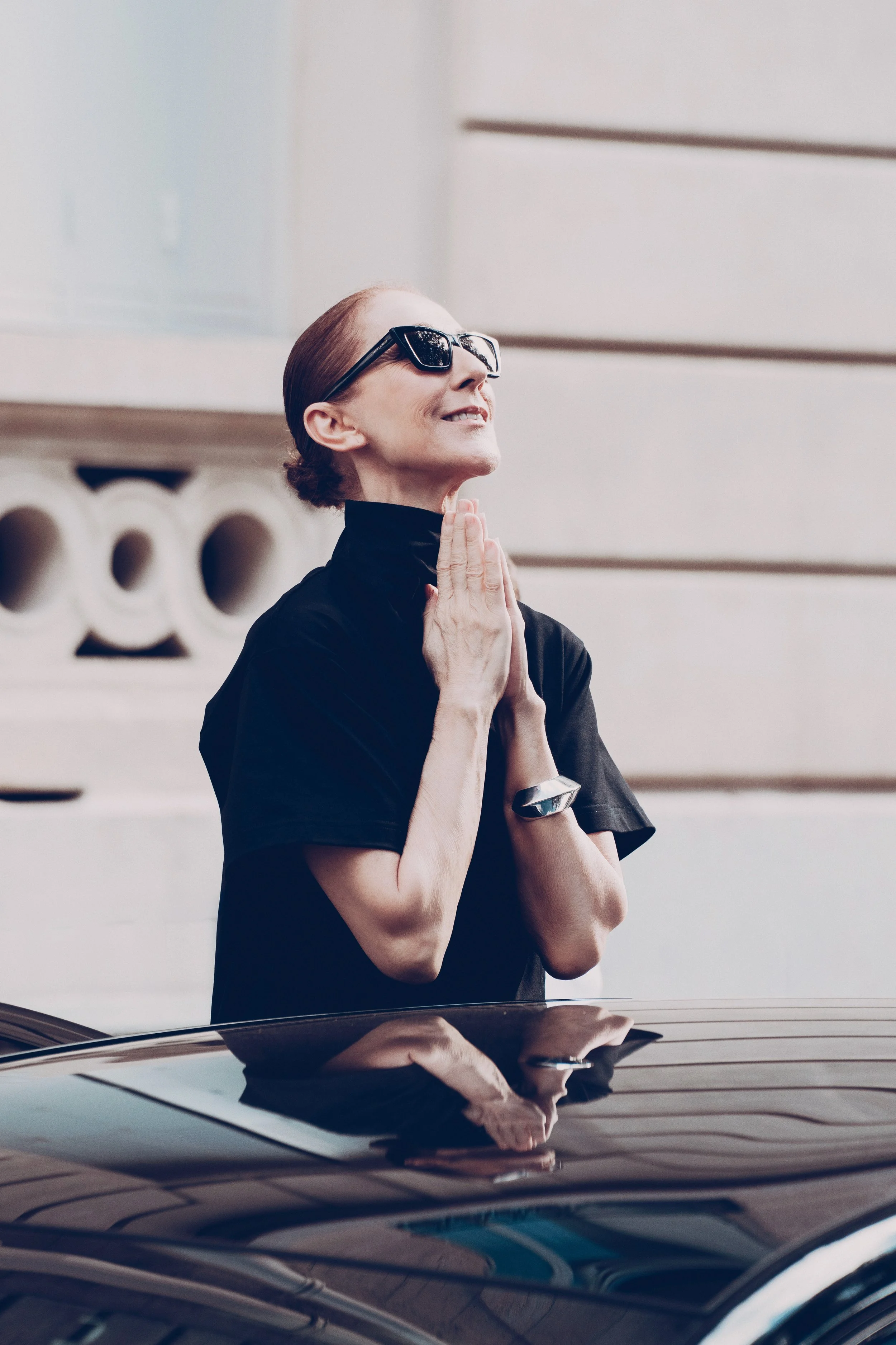 Céline Dion à la sortie de son hôtel Le Royal Monceau à Paris - septembre 2026