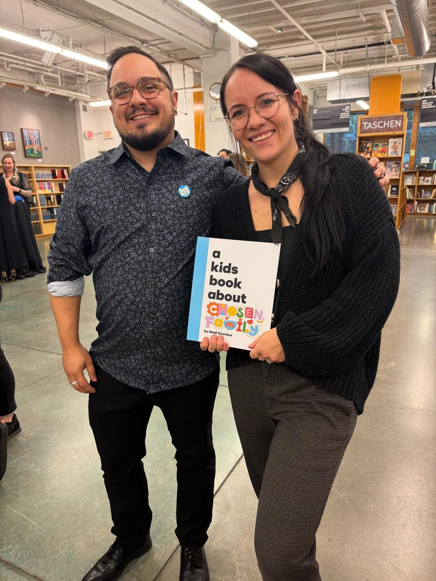 Last night, BRO staff and volunteers celebrated the passage of the Freedom to Read Act, which was signed into law earlier this year by Gov. Kotek! Thank you to our partners at @penguinrandomhouse, @aclu_or, Authors Against Banned Books, @lewfrederick