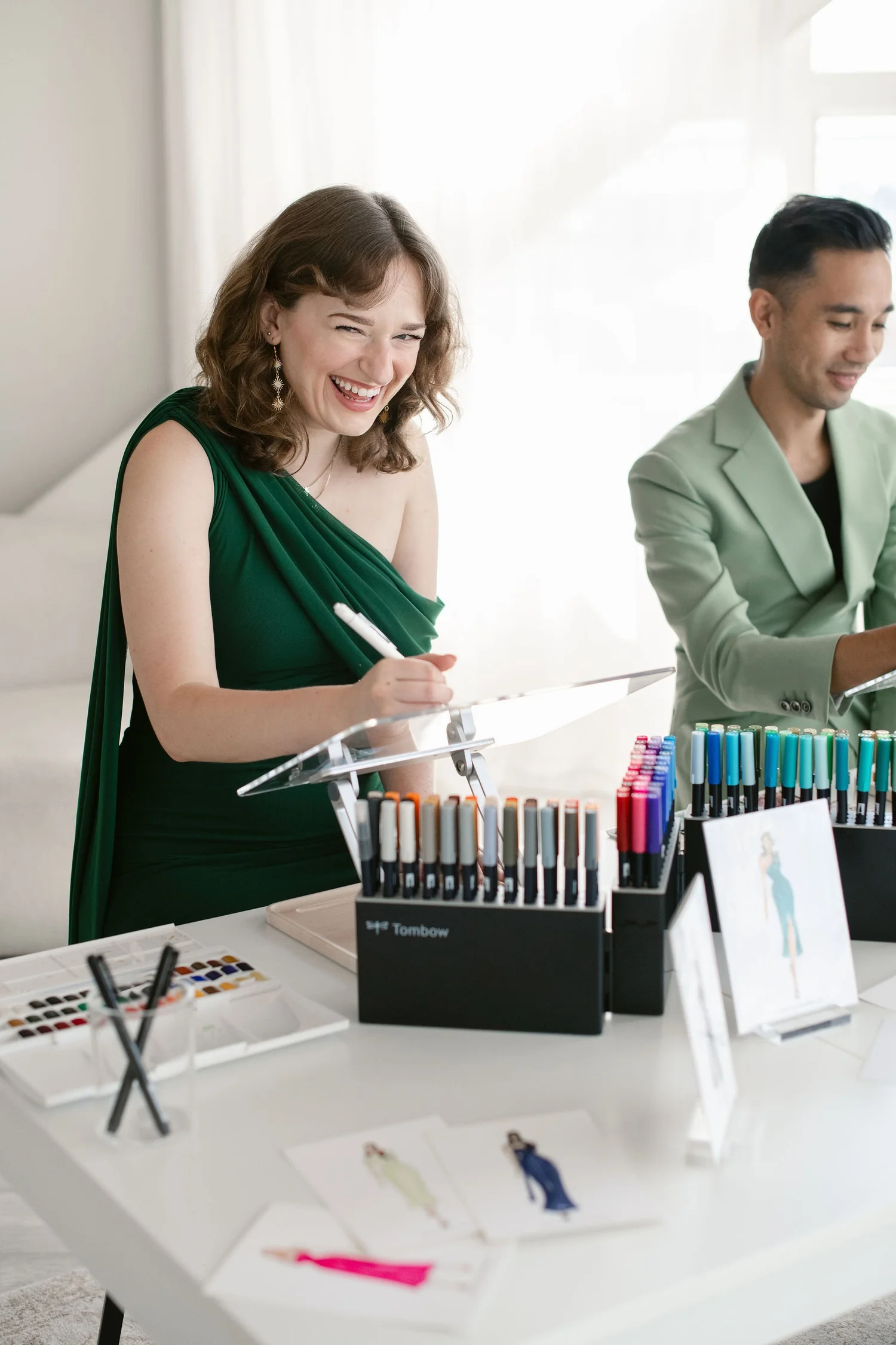 Sydney, Bowtie & Brush Lead Artist in Florida
