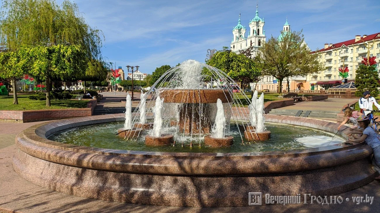   Фантан на Савецкай плошчы, Гародня, новая версія, 2021,     Крыніца    