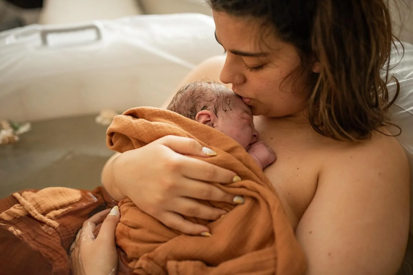 happy international homebirth day! 👶🏼🤰🏻🏡🤍