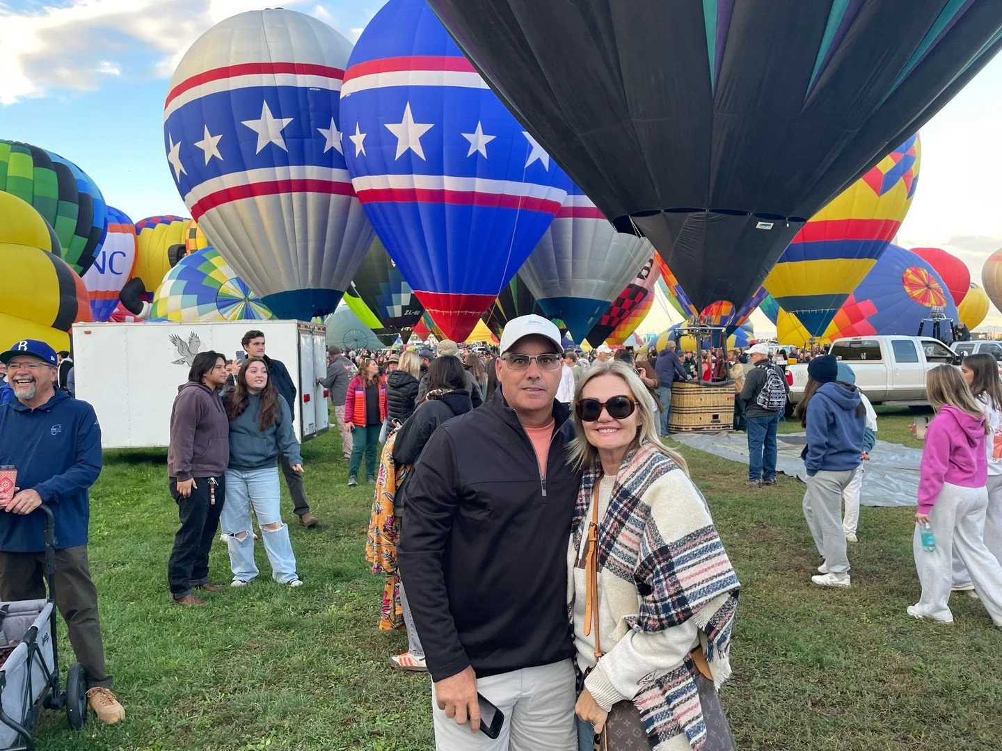 🎈✨ Heather from the Jan Schaaf Team spent last weekend at the Albuquerque Balloon Festival &mdash; and WOW, what a sight! The sky was painted with the most incredible colors, making for a weekend full of magic and memories. 🌈☀️

From sunrise launch