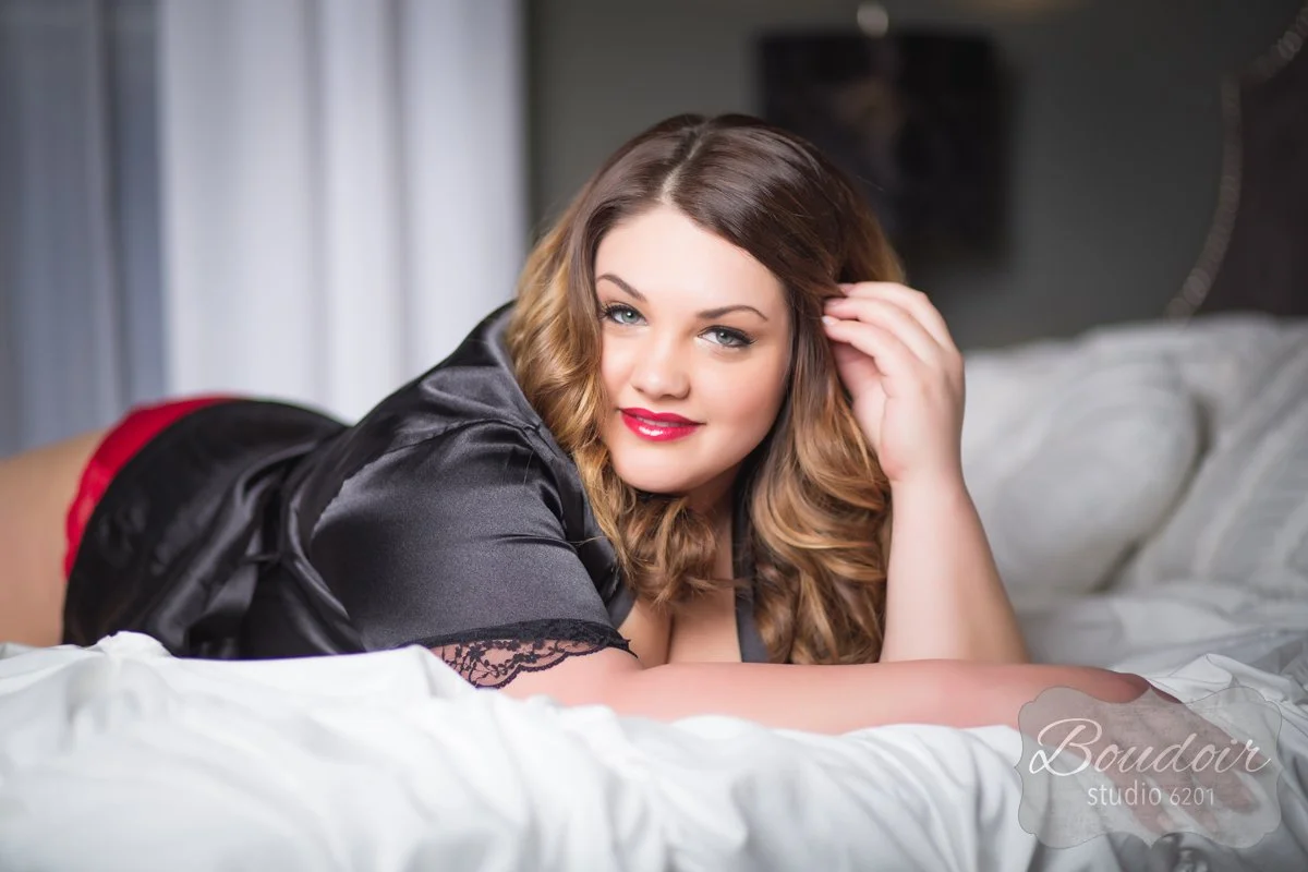 12113-beautiful-boudoir-rochester005.jpg