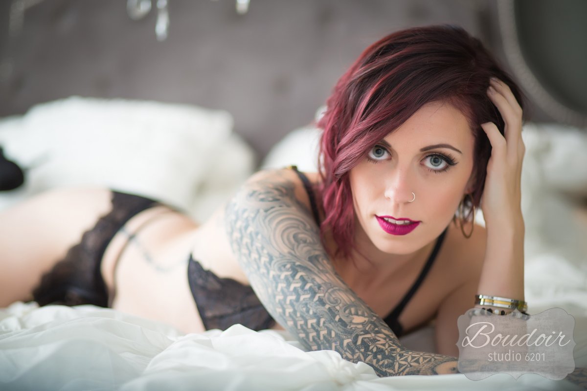 0b140-boudoir-studio-6201-tiffany-loveless-makeup-artistry009.jpg