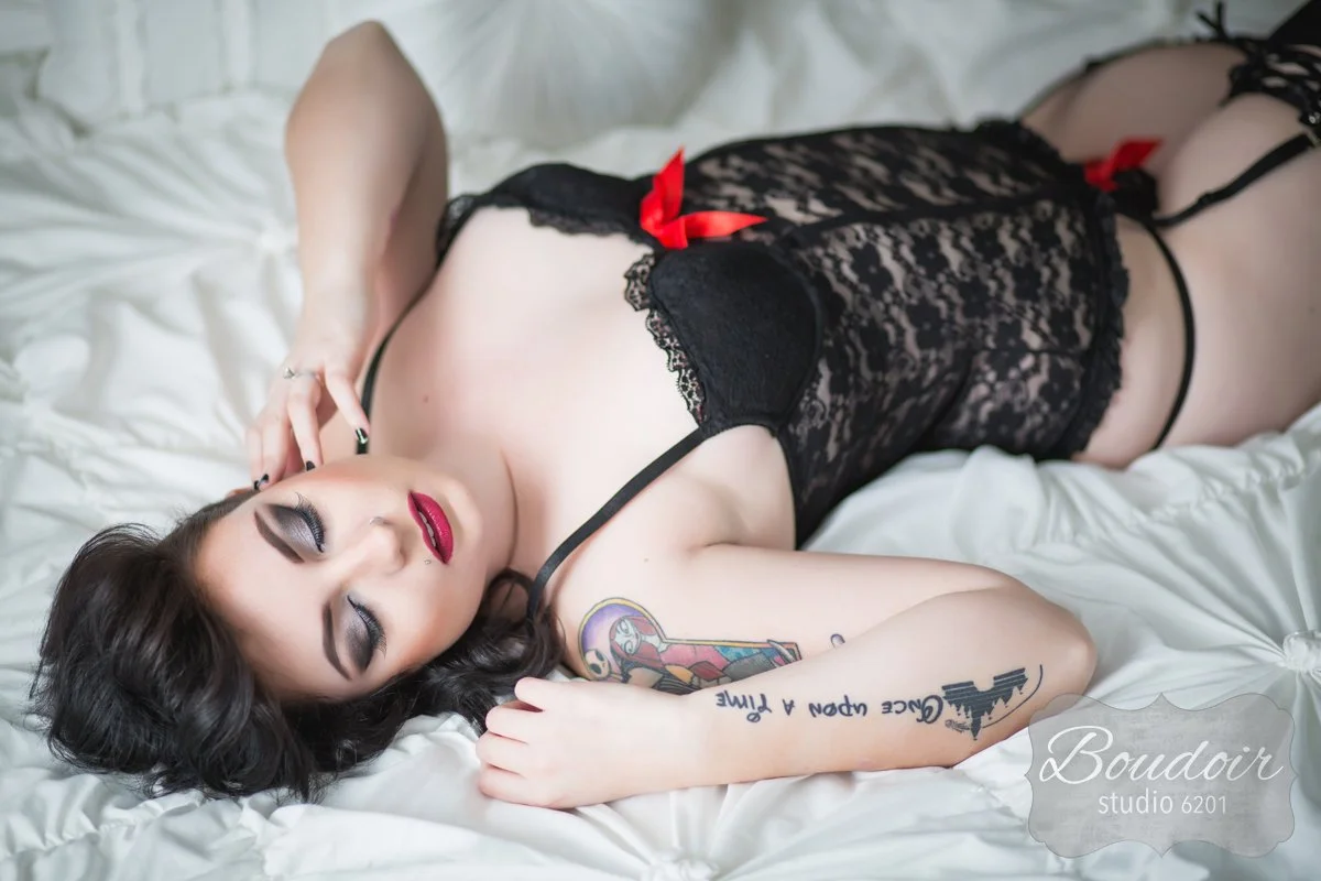 2e510-boudoir-studio-6201-love-and-style-on-011.jpg
