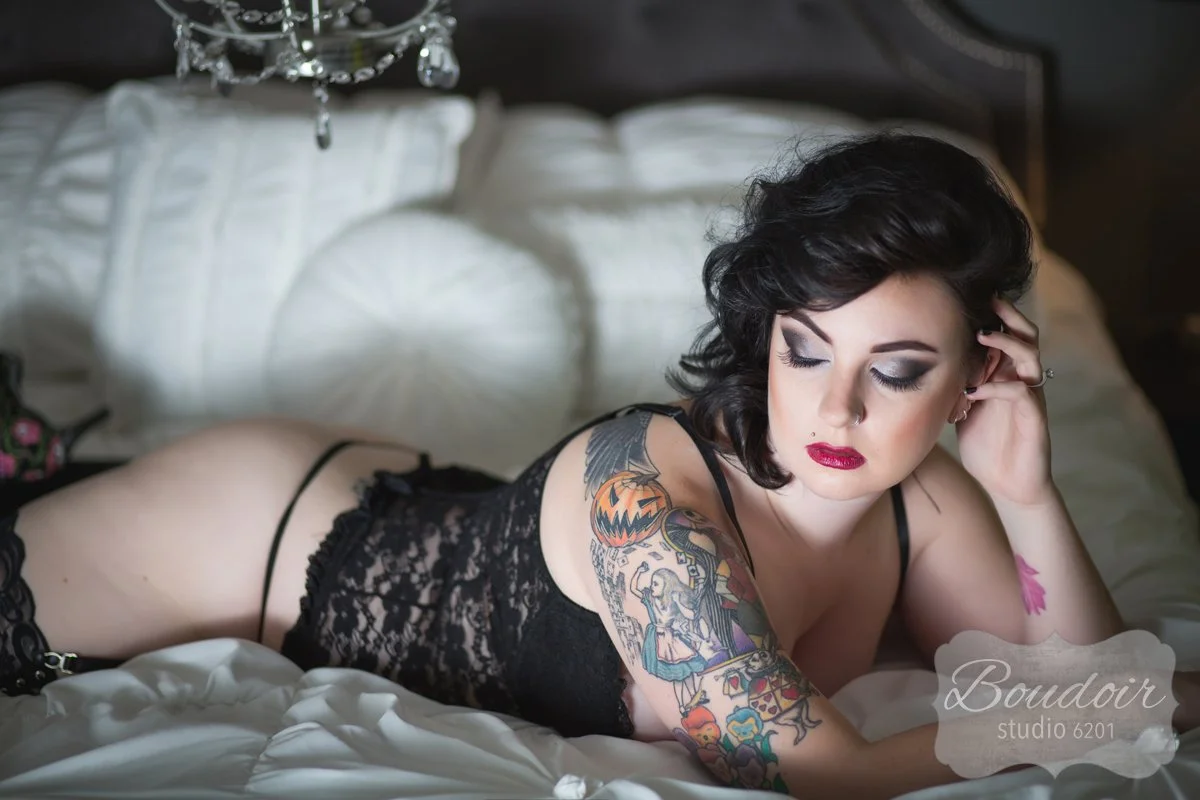 6f4da-boudoir-studio-6201-love-and-style-on-004.jpg