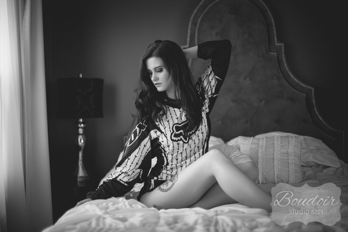 53afa-boudoir-studio-6201-fairport-ny-003.jpg