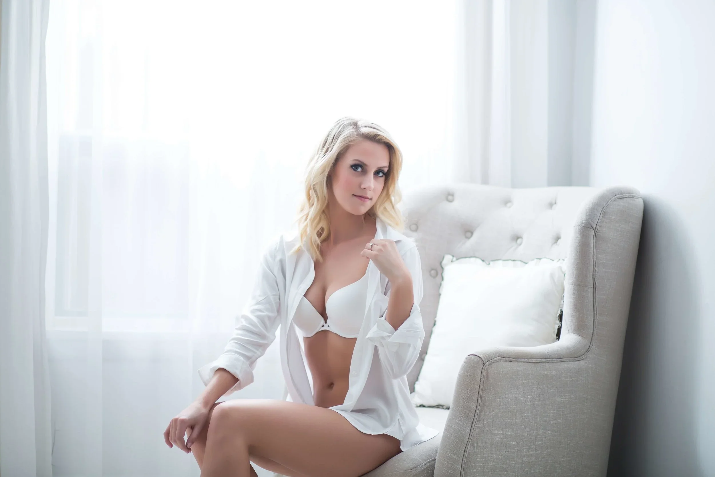 best-wedding-gft-ever-bridal-boudoir-084.webp