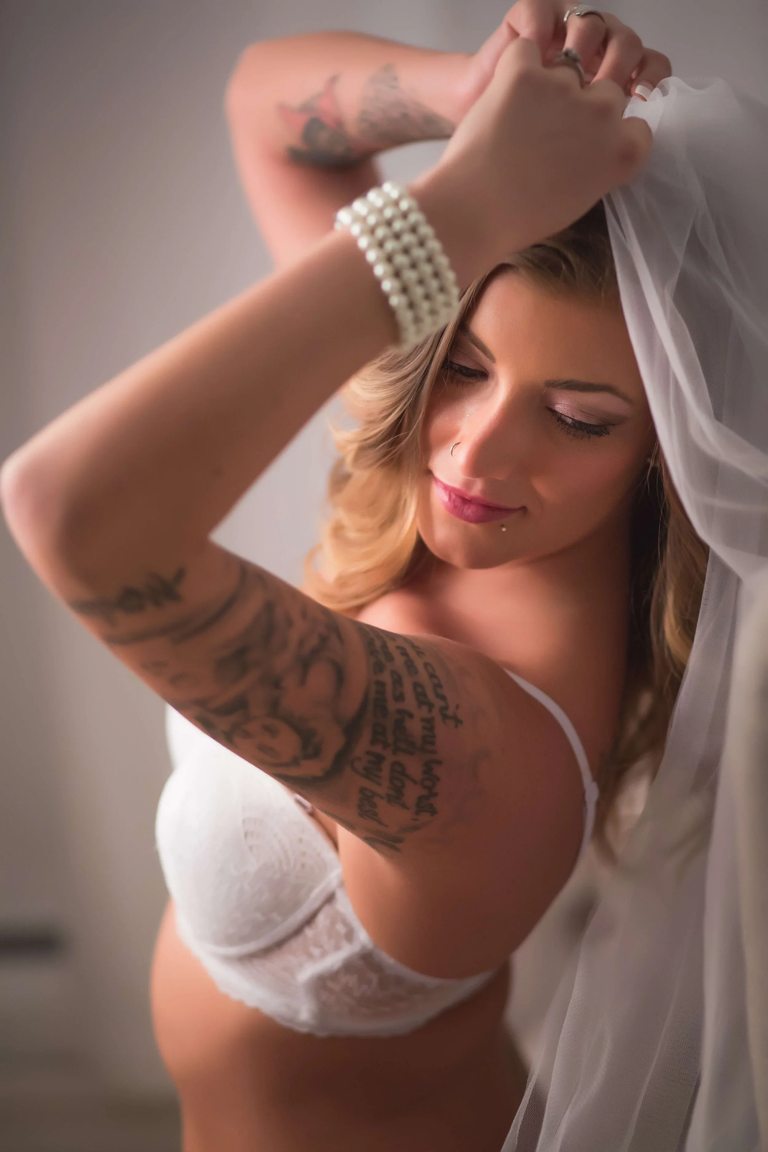 best-wedding-gft-ever-bridal-boudoir-065.webp