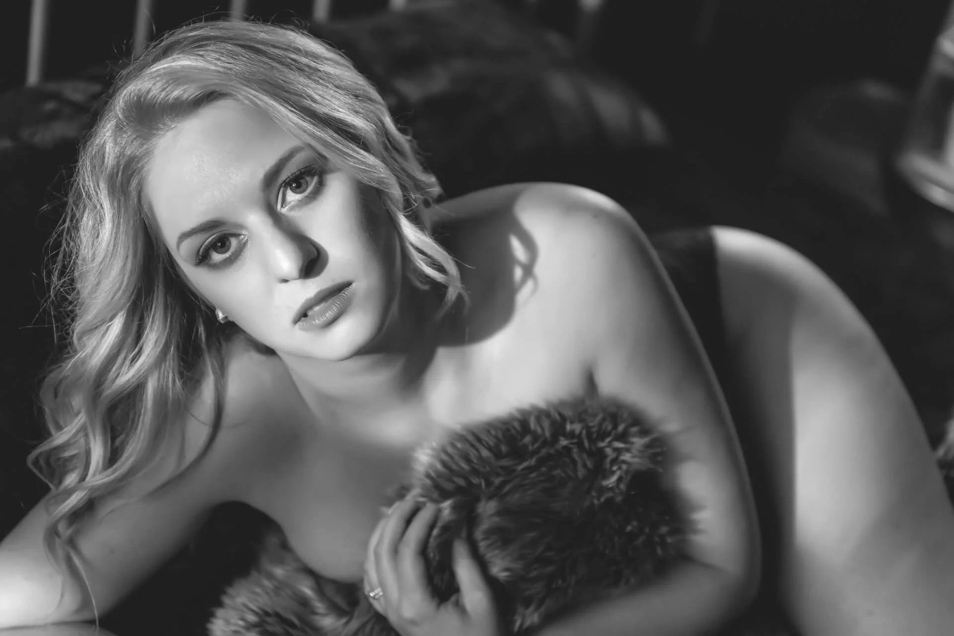 boudoir-glamour-photo-shoot-jv-0111.jpg