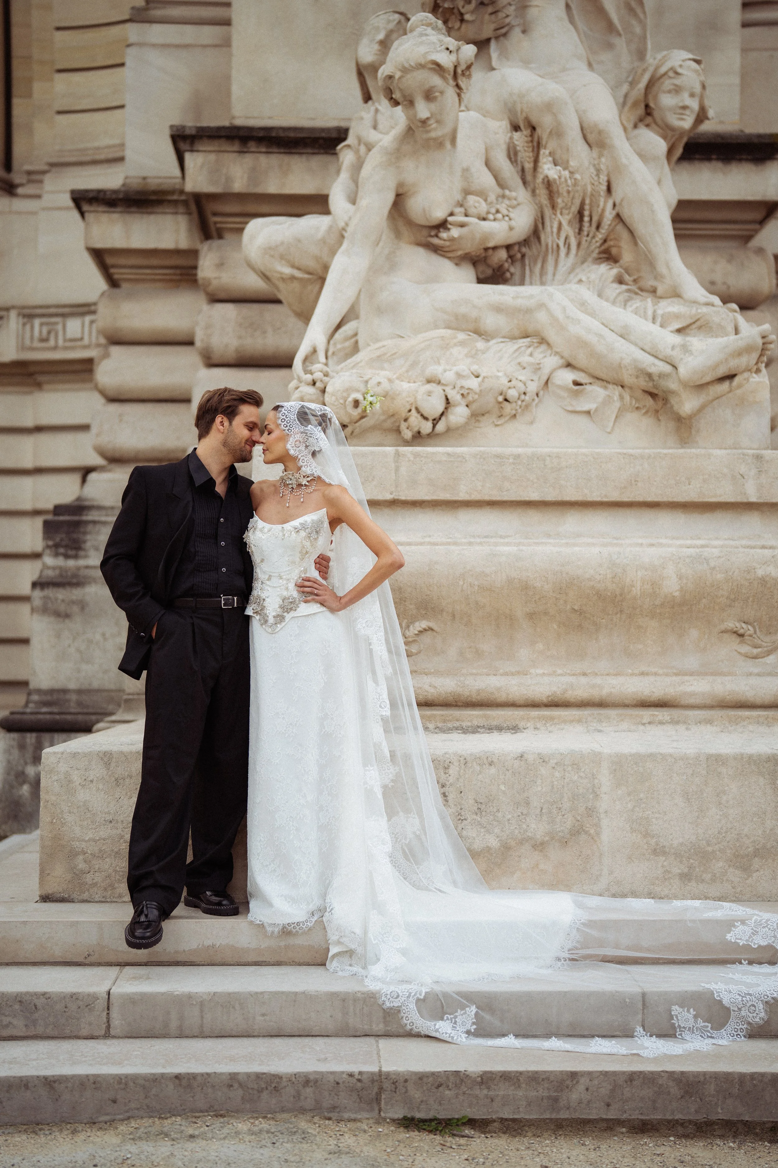 Elopement Videographer Paris (14).jpg