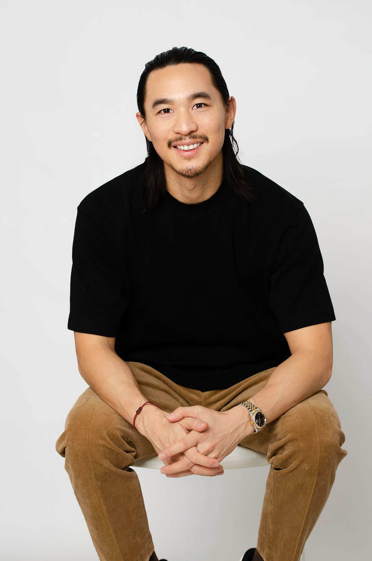 Tony-sitzend-web.jpg