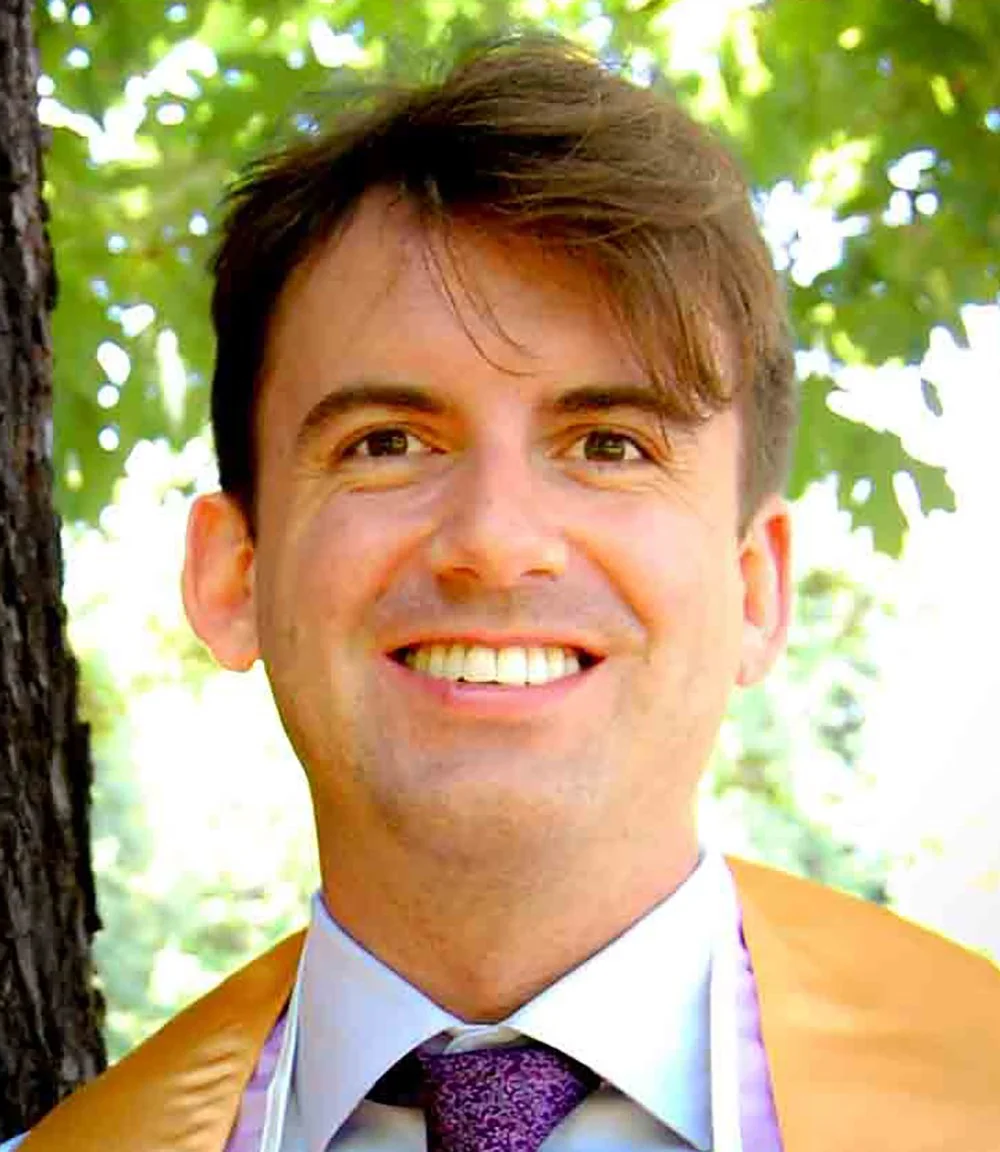 Alex Dunn Headshot.jpg