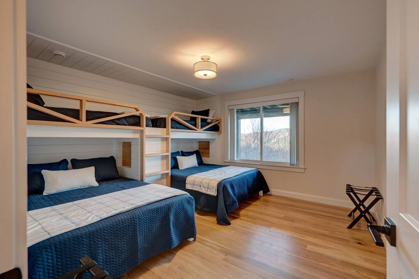 Twin and Queen Bed Shared.jpg