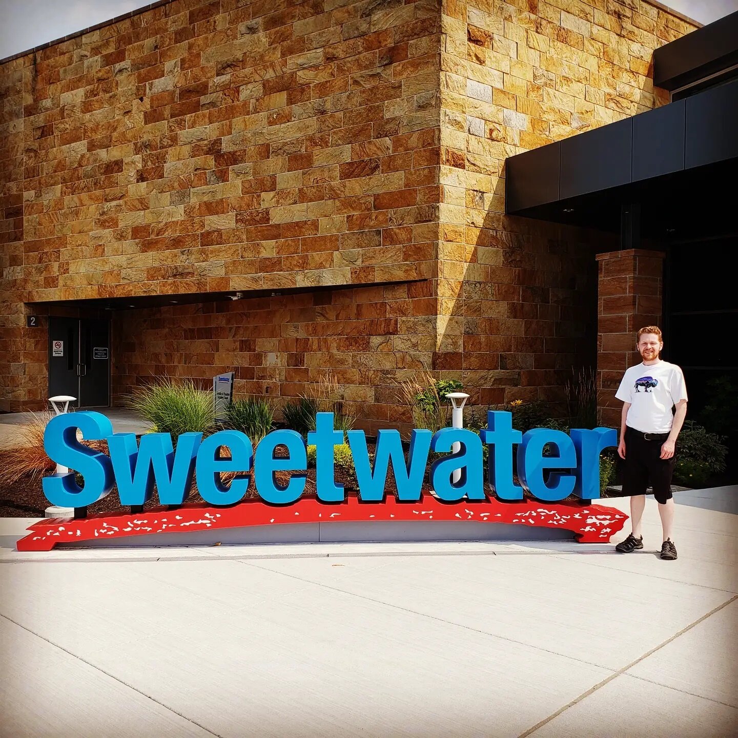 I'm standing in front of the largest music store in the world! @sweetwatersound 
What an amazing place! 
It's definitely worth a visit.

#composerslife #insperation #music #sound #sweetwatersound #sweetwater